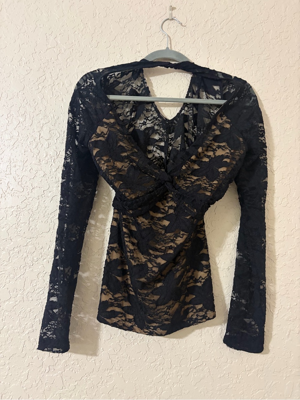 Black Lace Long-Sleeve Twist Front Women's Top